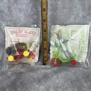 2 1989 McDonalds Canada Looney Tunes Happy Meal Toys Bugs Willie Road Runner NEW